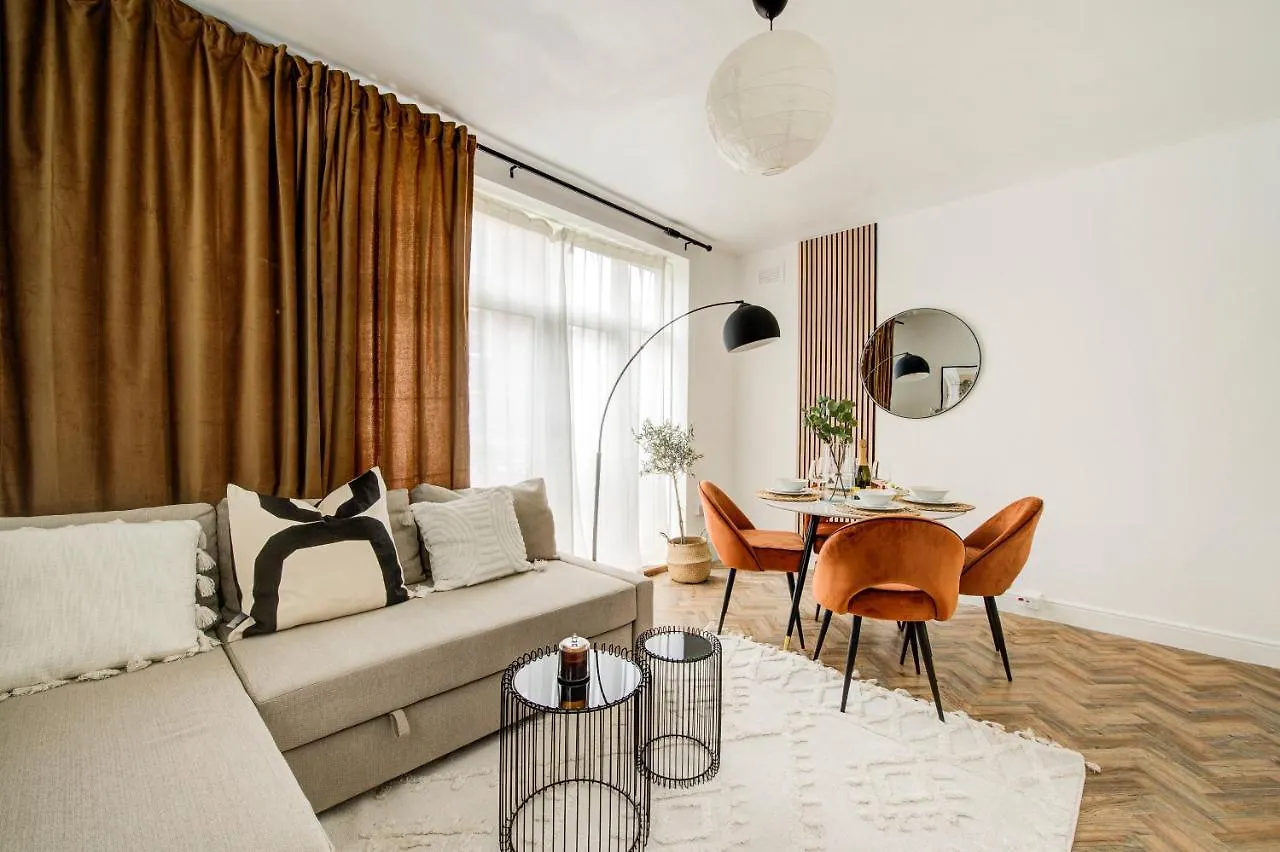 New Stylish Flat In The Heart Of Shoreditch London